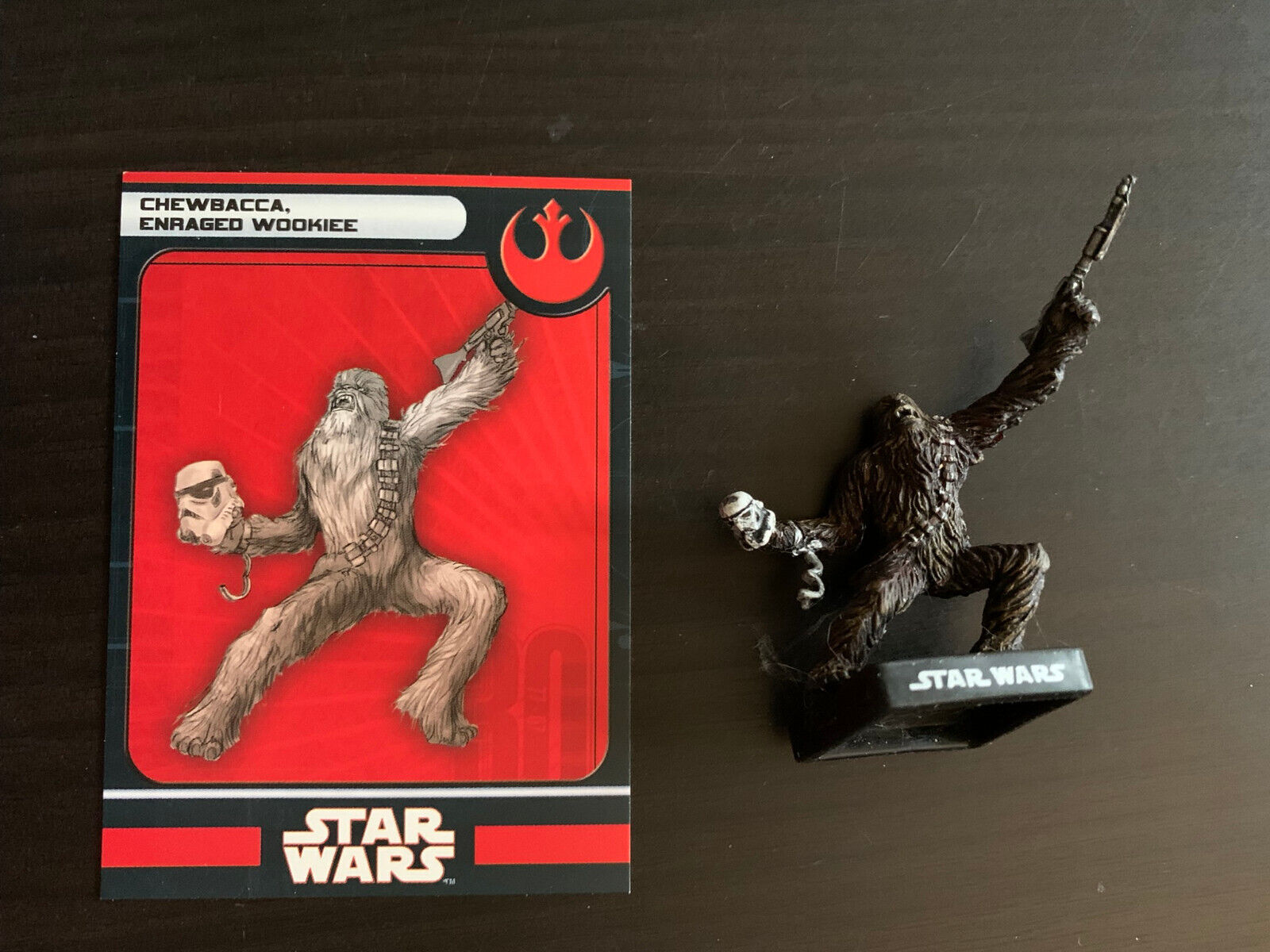 Star Wars Minis - Chewbacca, Enraged Wookiee W/card - A&e 04/60 - R
